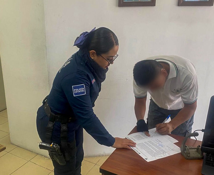 Policía Estatal brinda auxilio a adulto mayor extraviado en el Estado de México