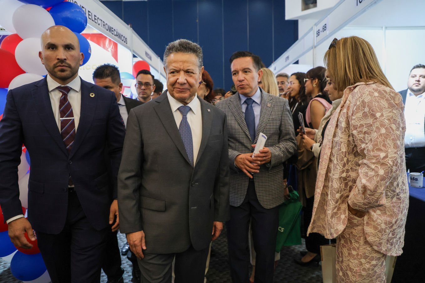 El desarrollo de Hidalgo es producto del talento de su gente: Julio Menchaca